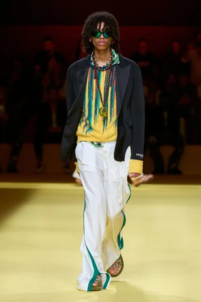 Look 9